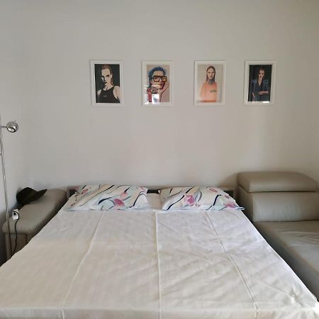 Fully Renovated, Family-Friendly Apartment, Next To A Huge Green Park, In Athens Center Atenas Exterior foto