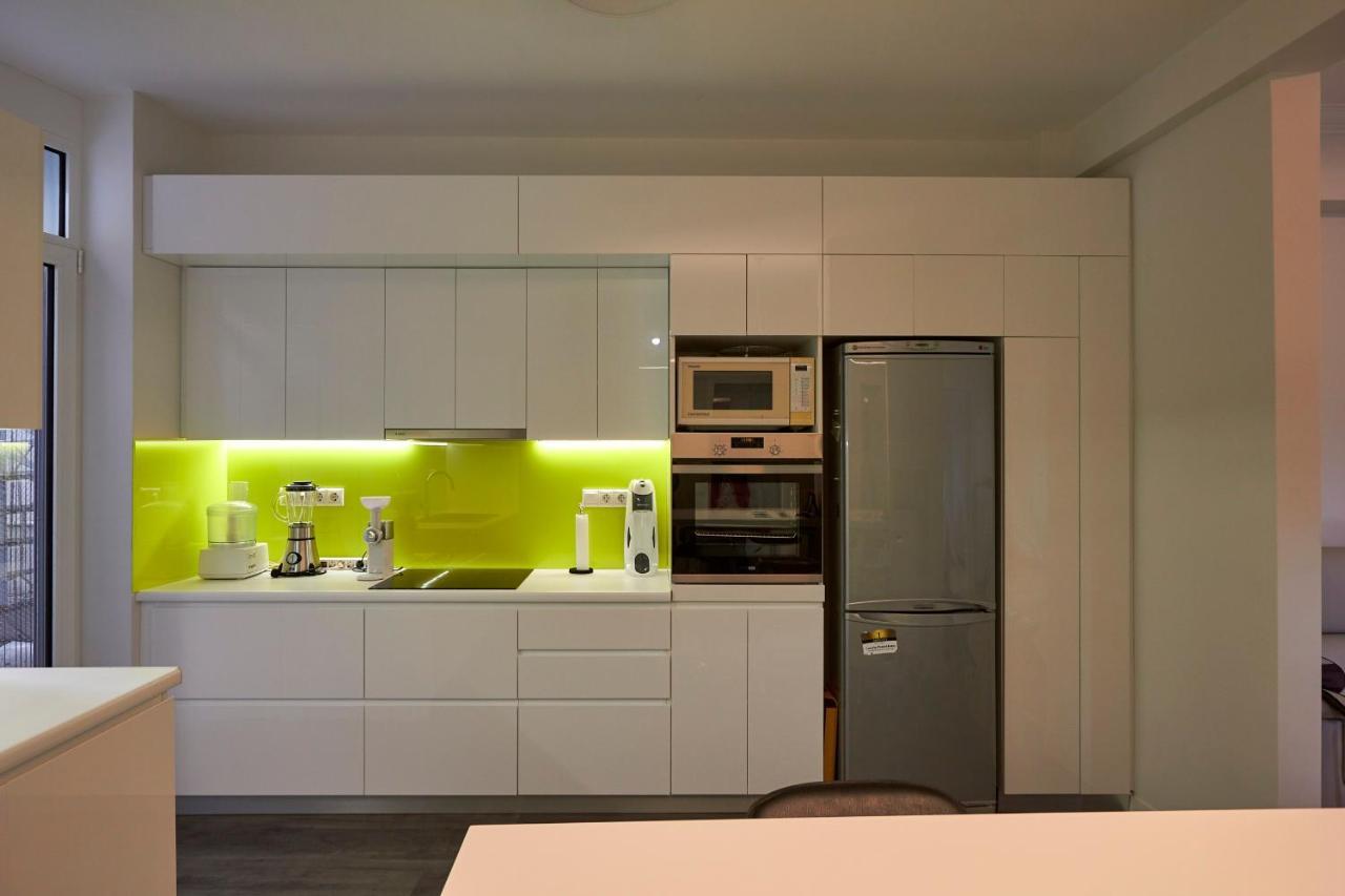 Fully Renovated, Family-Friendly Apartment, Next To A Huge Green Park, In Athens Center Atenas Exterior foto