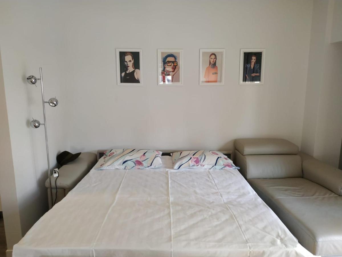 Fully Renovated, Family-Friendly Apartment, Next To A Huge Green Park, In Athens Center Atenas Exterior foto