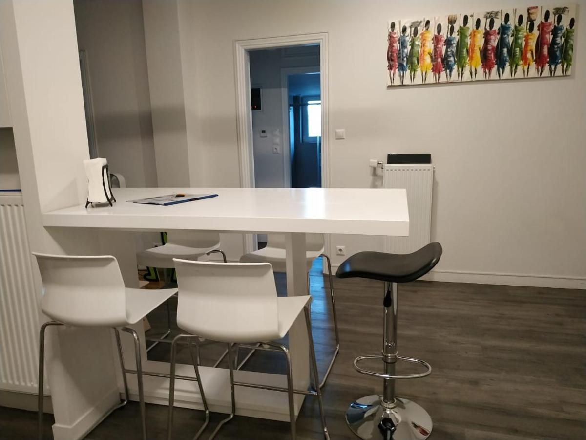 Fully Renovated, Family-Friendly Apartment, Next To A Huge Green Park, In Athens Center Atenas Exterior foto
